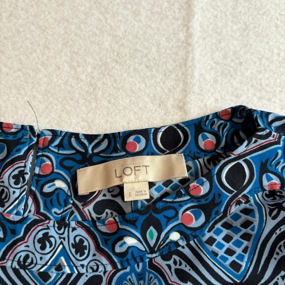 LOFT Womens Boat Neck Blouse Blue Print Long Sleeve Roll Tab Lightweight Small - Picture 5 of 7
